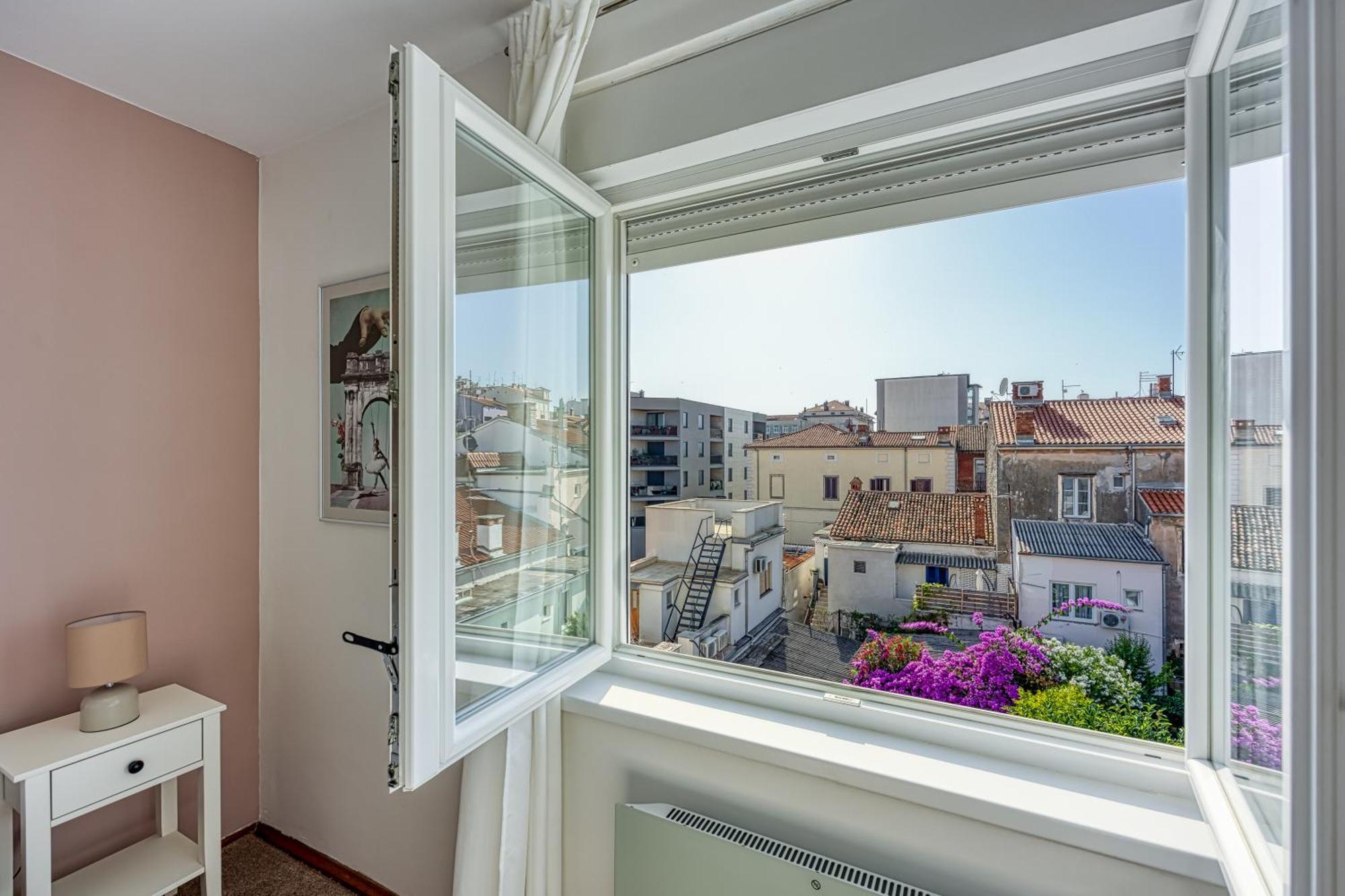 Liu In Center Apartment Pula